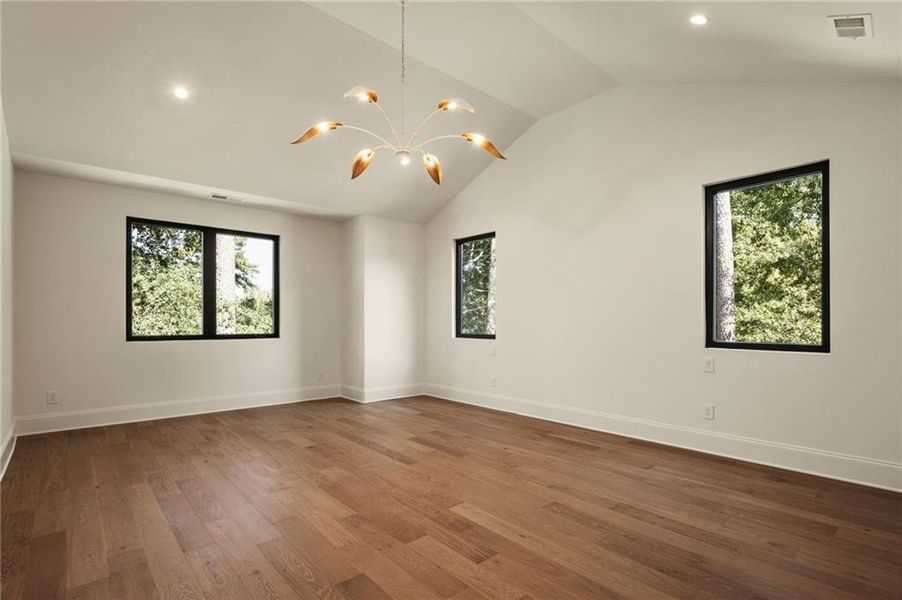 Spacious, unfurnished interior of a new home in , Brookhaven (Image 29).
