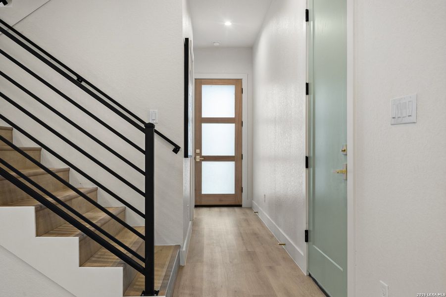 Spacious, unfurnished interior of a new home in , San Antonio (Image 17).