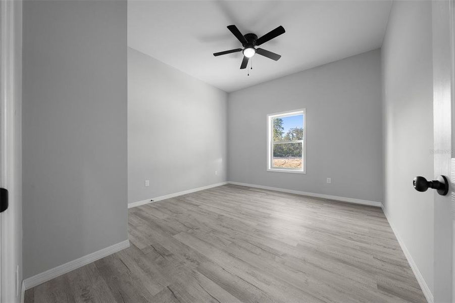 Spacious, unfurnished interior of a new home in , Ocala (Image 17).