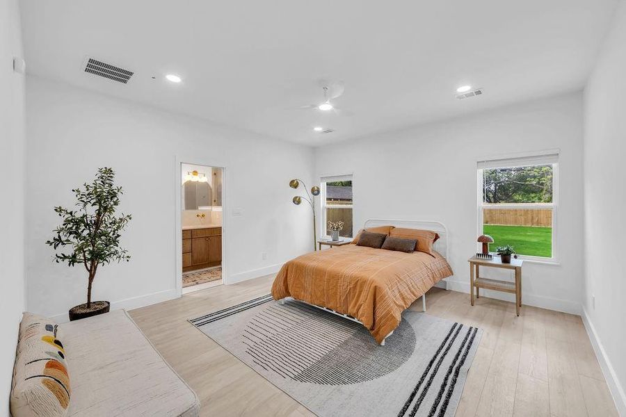 Furnished interior view inside a new home in , Dallas (Image 30).