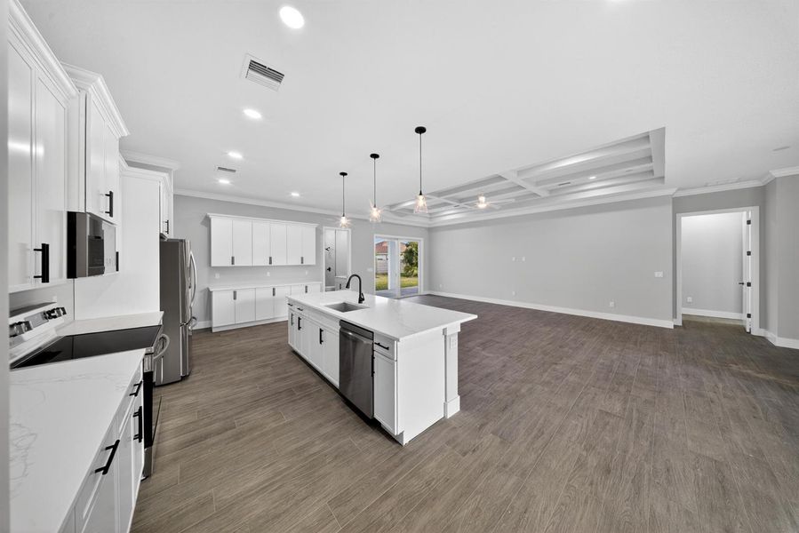 KITCHEN KITCHEN