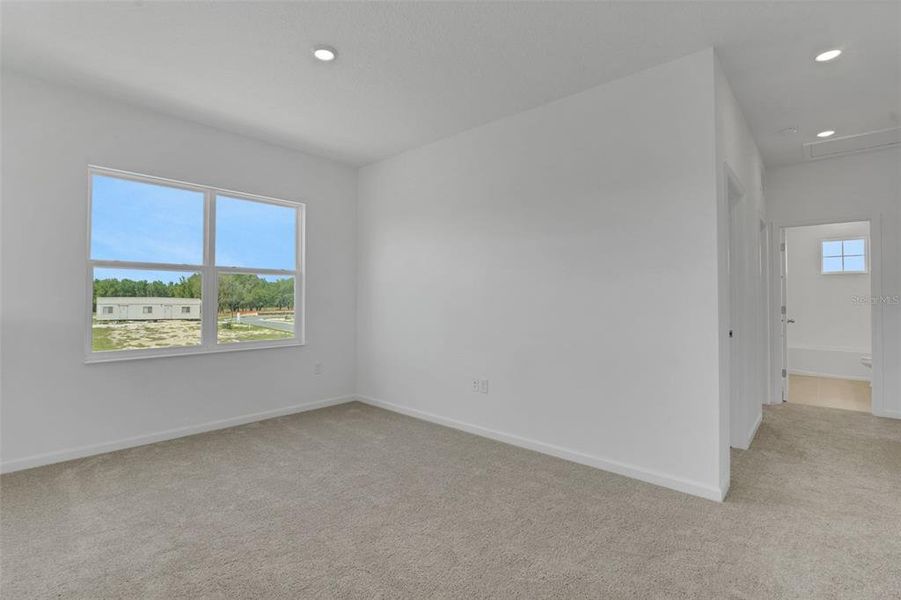 Spacious, unfurnished interior of a new home in Reserve at Hammock Oaks, Lady Lake (Image 23). Spacious, unfurnished interior of a new home in Reserve at Hammock Oaks, Lady Lake (Image 23).