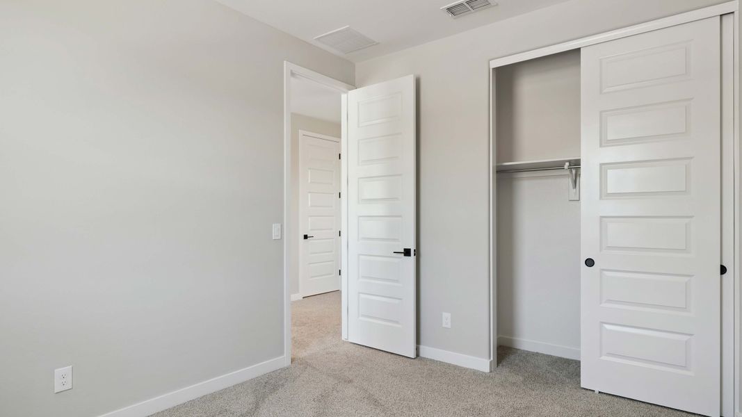 Spacious, unfurnished interior of a new home in Upper Canyon, Phoenix (Image 33).