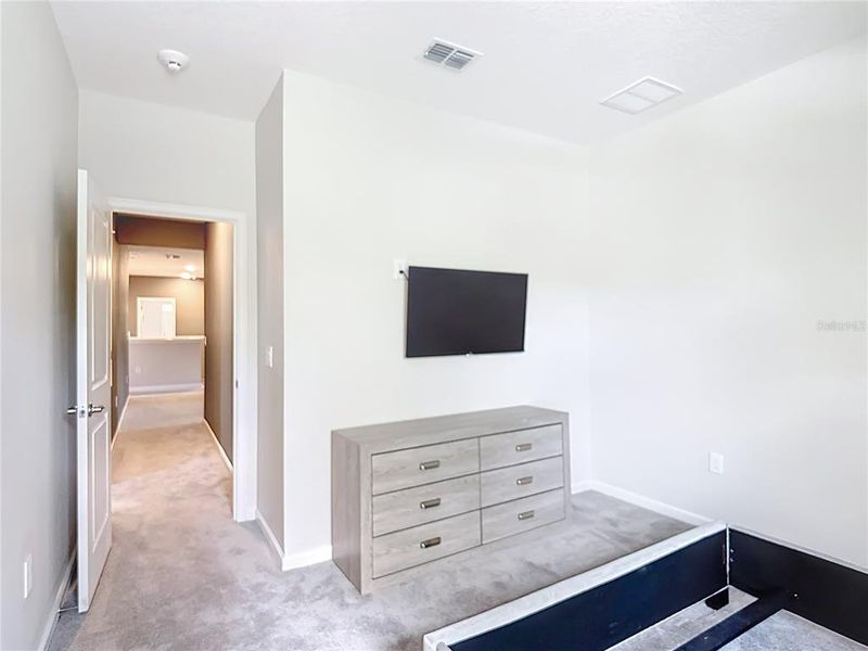 Image 52 of a home in .