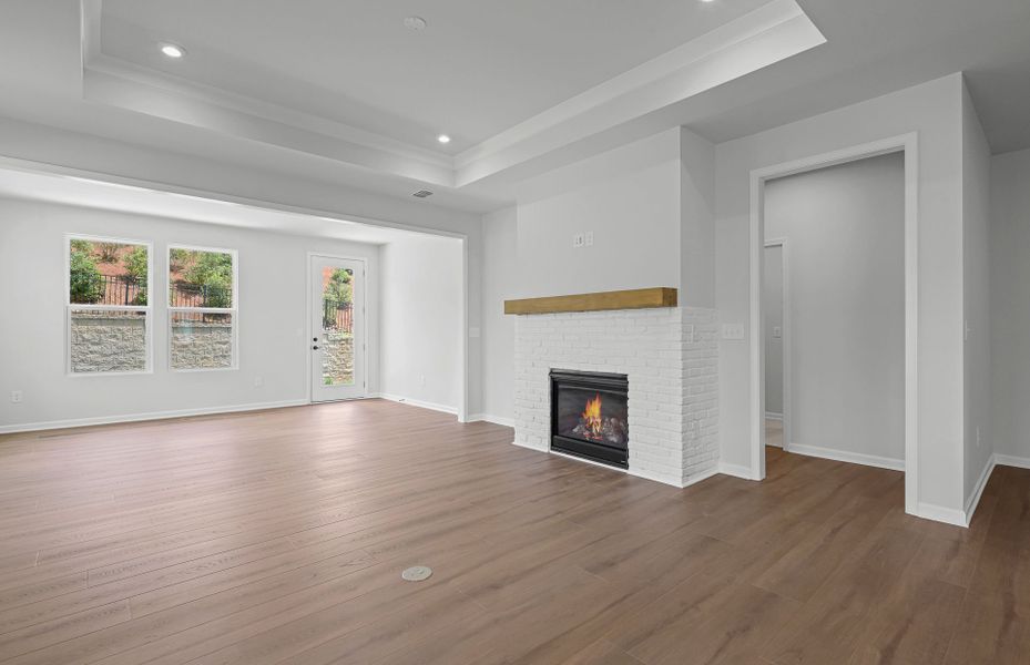 Spacious, unfurnished interior of a new home in Sun City Peachtree, Griffin (Image 20).
