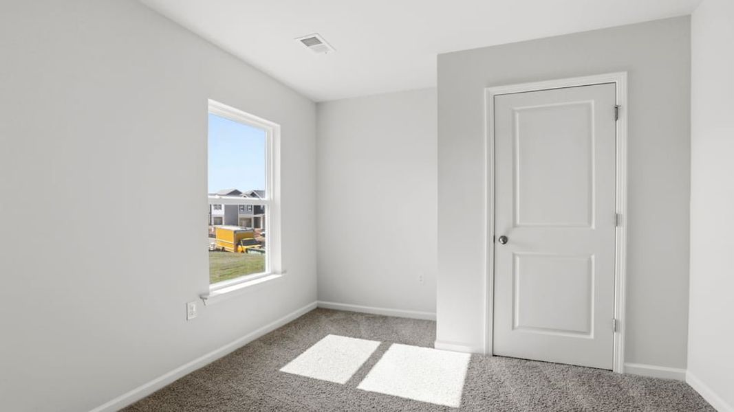 Spacious, unfurnished interior of a new home in Cedar Gap, Fountain Inn (Image 21).