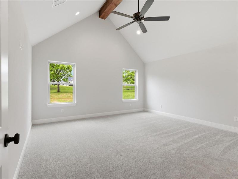 Spacious, unfurnished interior of a new home in , Granbury (Image 21).