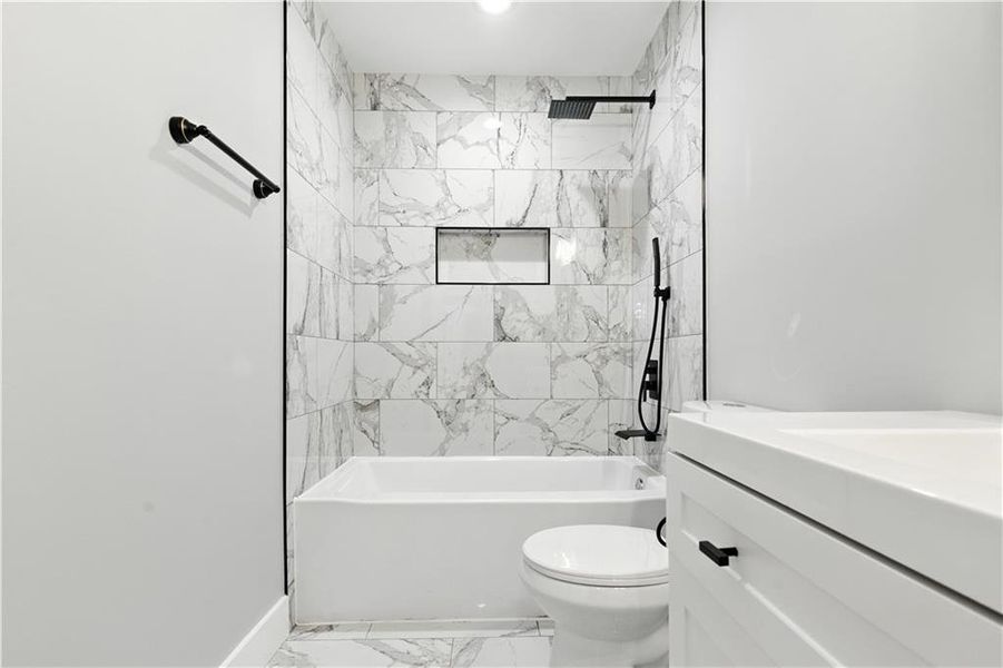 Furnished interior view inside a new home in , Dallas (Image 9).