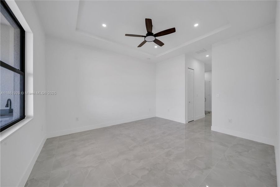 Spacious, unfurnished interior of a new home in , Cape Coral (Image 15). Spacious, unfurnished interior of a new home in , Cape Coral (Image 15).