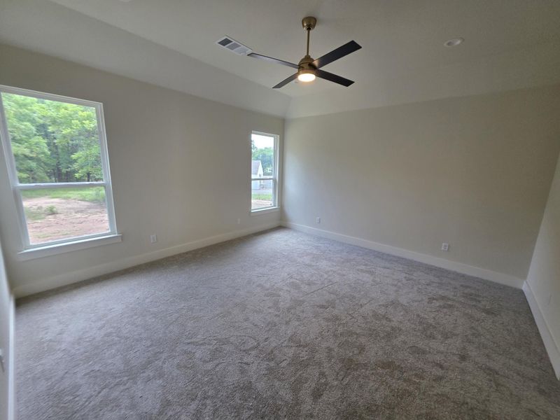 Spacious, unfurnished interior of a new home in Cartwright Ranch, Weatherford (Image 12). Spacious, unfurnished interior of a new home in Cartwright Ranch, Weatherford (Image 12).