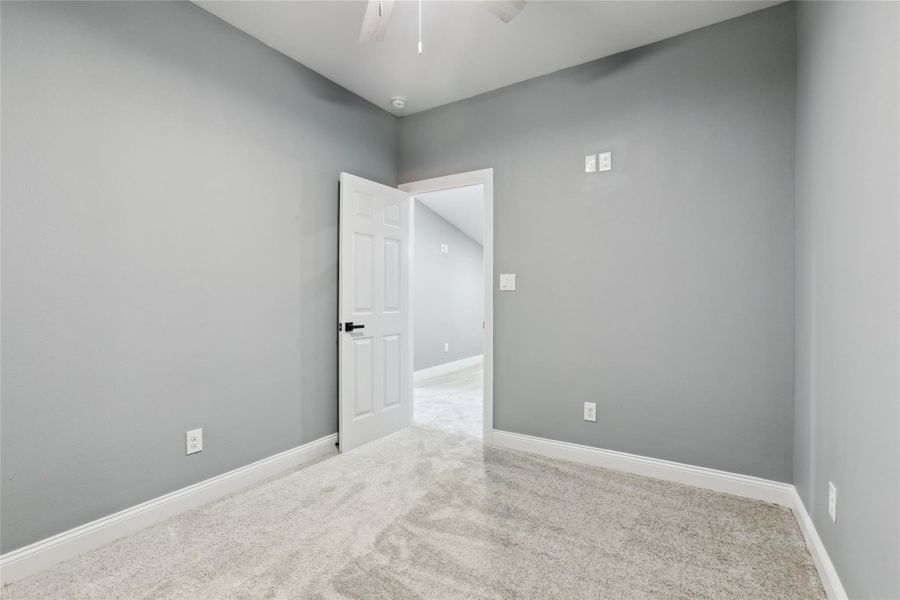 Spacious, unfurnished interior of a new home in , Cedar Creek (Image 31).