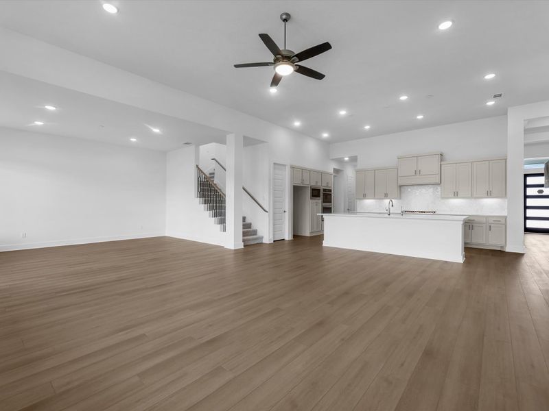 Spacious, unfurnished interior of a new home in Sienna 60’, Missouri City (Image 15).