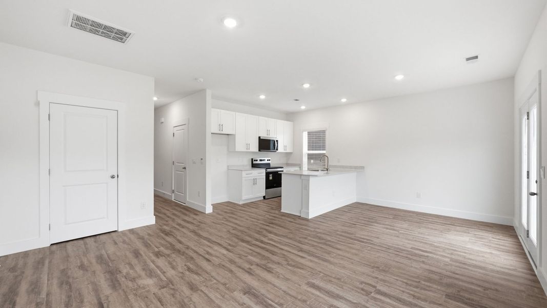 Spacious, unfurnished interior of a new home in The Arbor Townhomes, Kingsport (Image 11). Spacious, unfurnished interior of a new home in The Arbor Townhomes, Kingsport (Image 11).