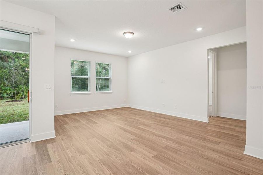 Spacious, unfurnished interior of a new home in Ridgehaven - Signature Series, Ormond Beach (Image 21).