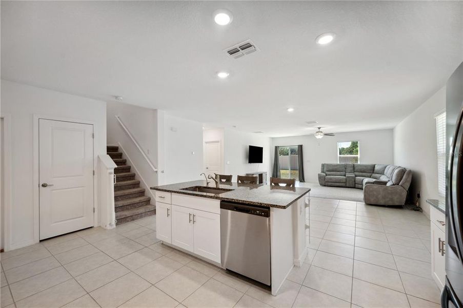 Furnished interior view inside a new home in , Plant City (Image 32).