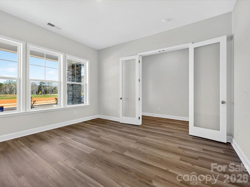 Oversized Private Study