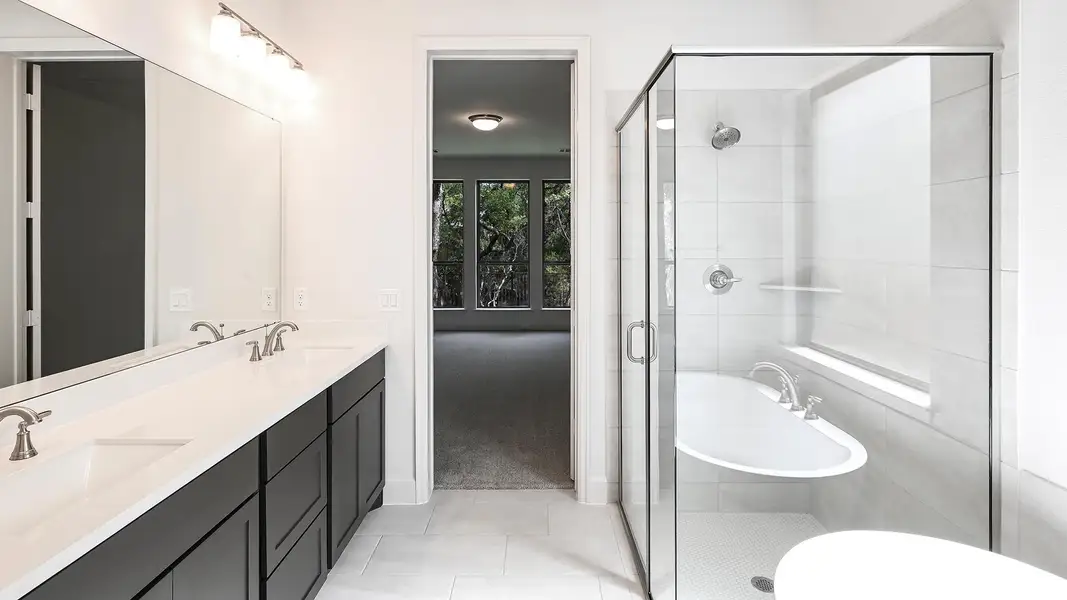 Furnished interior view inside a new home in 6 Creeks 45', Kyle (Image 9). Furnished interior view inside a new home in 6 Creeks 45', Kyle (Image 9).