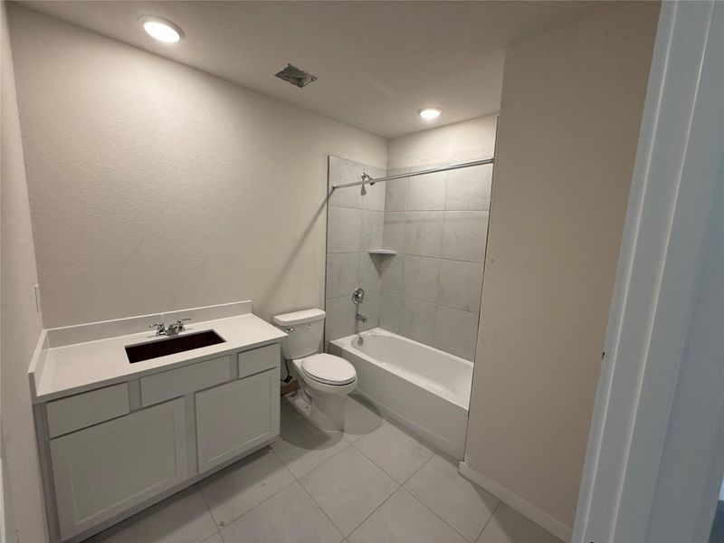 Furnished interior view inside a new home in Cielo, Conroe (Image 11). Furnished interior view inside a new home in Cielo, Conroe (Image 11).