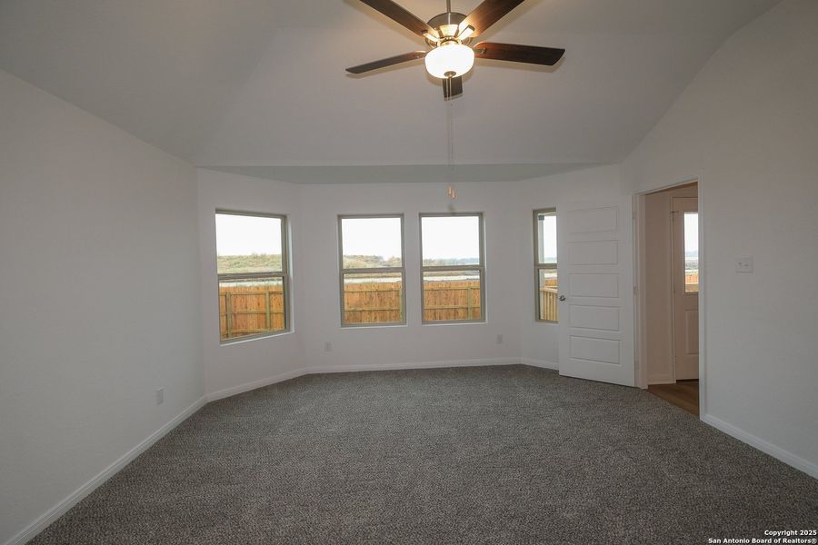 Spacious, unfurnished interior of a new home in Greenspoint Heights, Seguin (Image 16).
