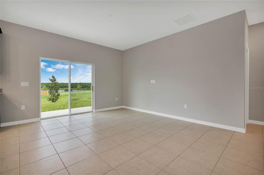 Spacious, unfurnished interior of a new home in Village at Windsor Reserve, Eagle Lake (Image 39). Spacious, unfurnished interior of a new home in Village at Windsor Reserve, Eagle Lake (Image 39).