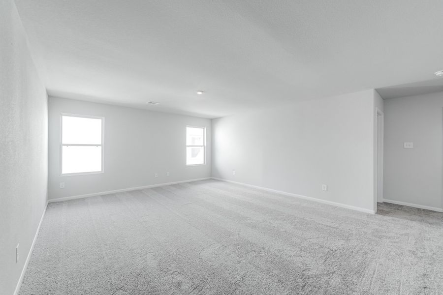 Spacious, unfurnished interior of a new home in Splawn Ranch, Killeen (Image 15).
