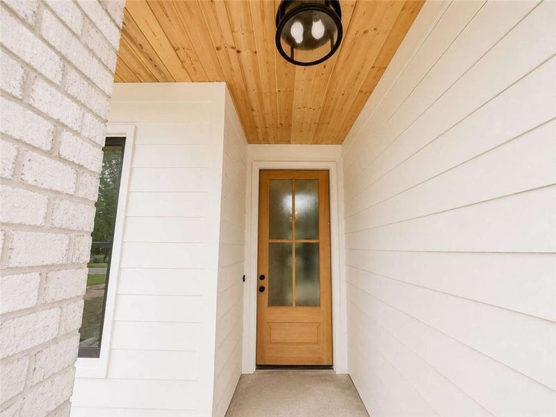 Exterior details and patio area of a home in , Decatur (Image 3).