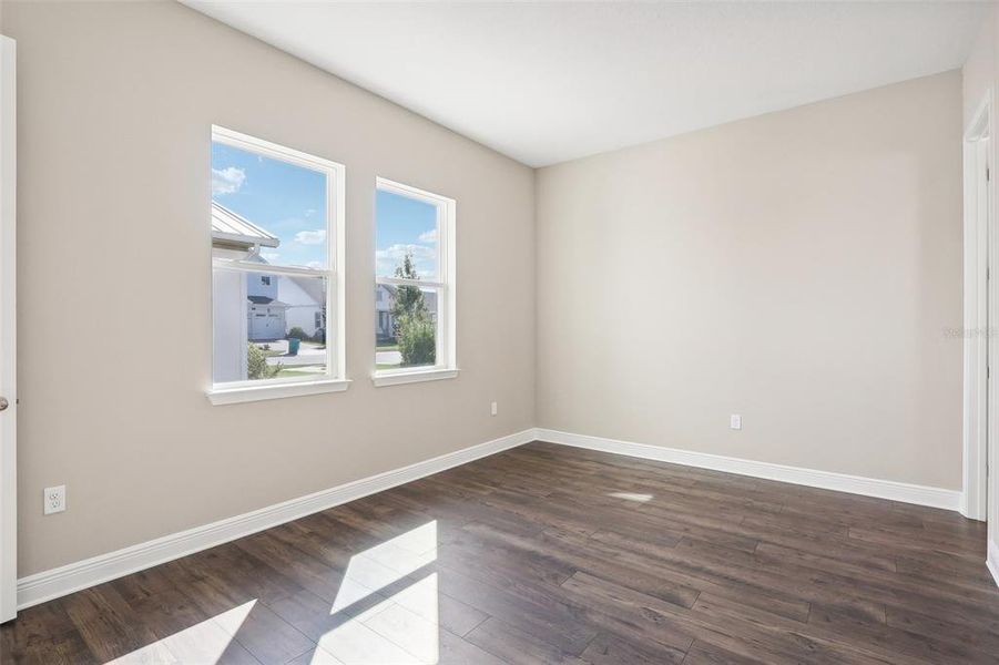 Spacious, unfurnished interior of a new home in Laureate Park, Orlando (Image 37).
