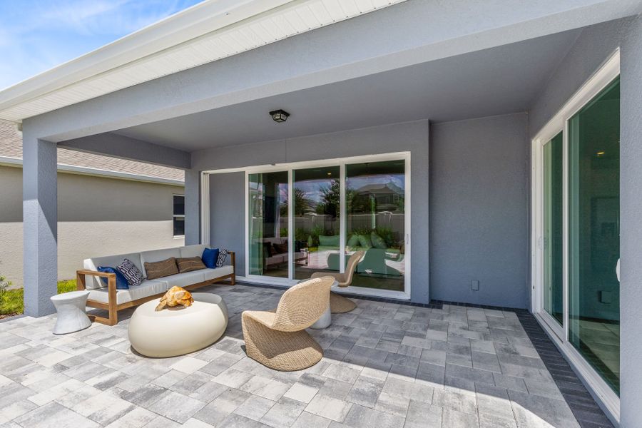 Representative exterior details of a home built from the Yellowstone by Pulte Homes in Canopy Preserve, Deland (Image 3).