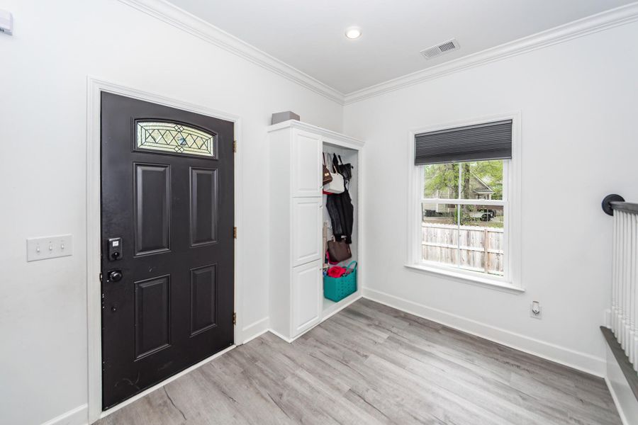 Spacious, unfurnished interior of a new home in , Summerville (Image 20).