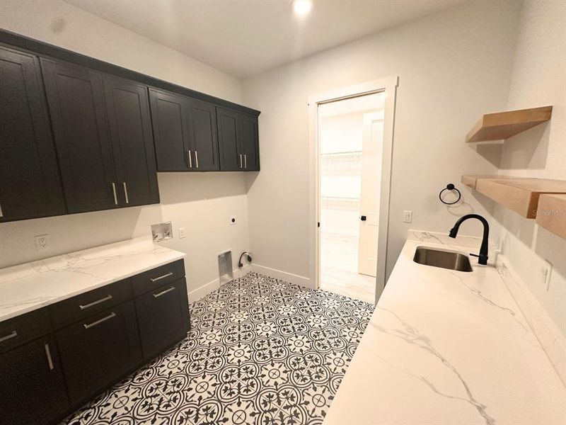 Furnished interior view inside a new home in , Winter Haven (Image 10).