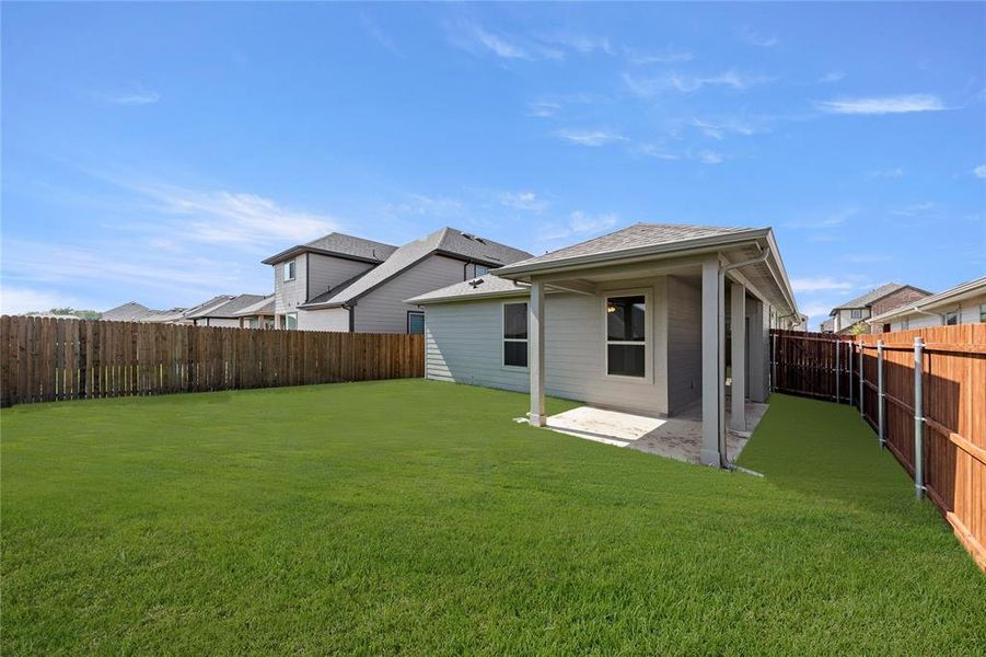 27. 1641 Meadow Crest - Back (2)