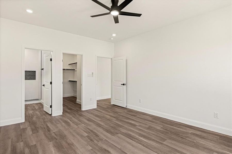 Spacious, unfurnished interior of a new home in , Granbury (Image 10). Spacious, unfurnished interior of a new home in , Granbury (Image 10).