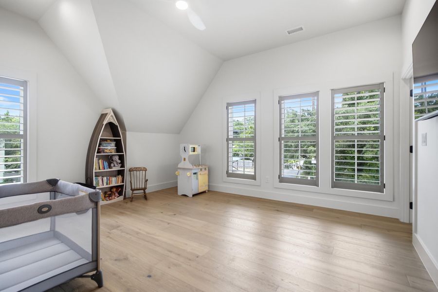 Image 40 of a home in .