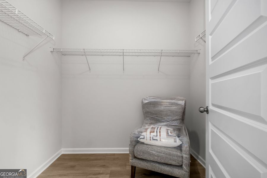 Spacious, unfurnished interior of a new home in Cobblestone Crossing Commons, Warner Robins (Image 20).