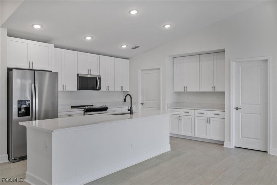 Furnished interior view inside a new home in Cape Coral, Cape Coral (Image 4).