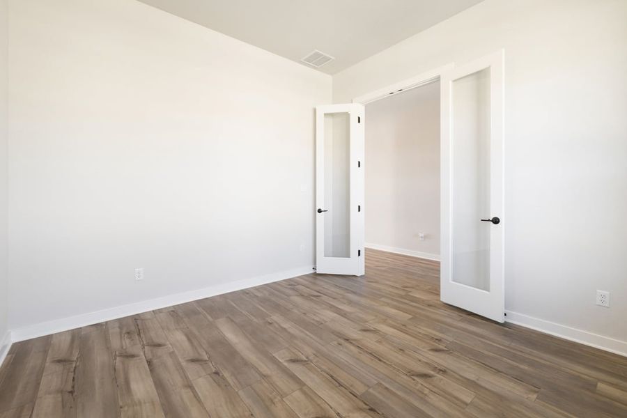 Spacious, unfurnished interior of a new home in Park Collection at Lariat, Liberty Hill (Image 25).