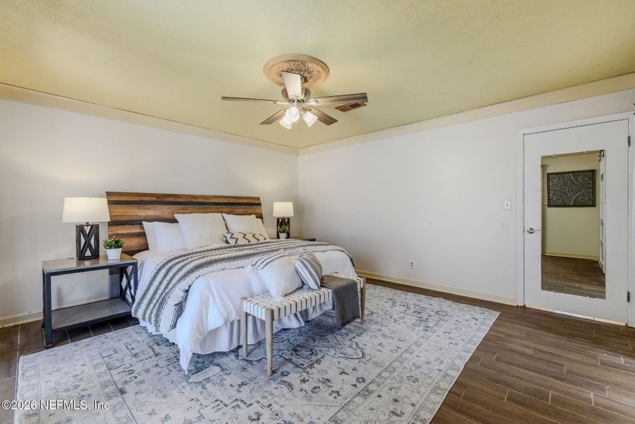 Furnished interior view inside a new home in , Jacksonville (Image 17).