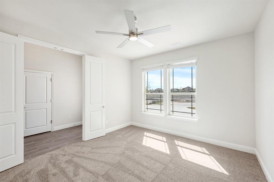 Spacious, unfurnished interior of a new home in The Oasis at North Grove 75-80, Waxahachie (Image 33). Spacious, unfurnished interior of a new home in The Oasis at North Grove 75-80, Waxahachie (Image 33).