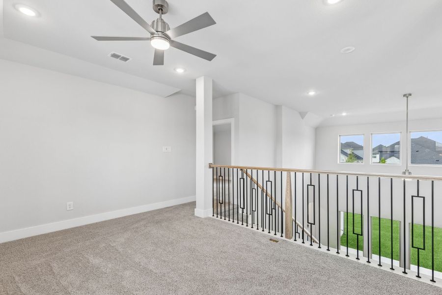 Spacious, unfurnished interior of a new home in Painted Tree Lakeside, McKinney (Image 27).