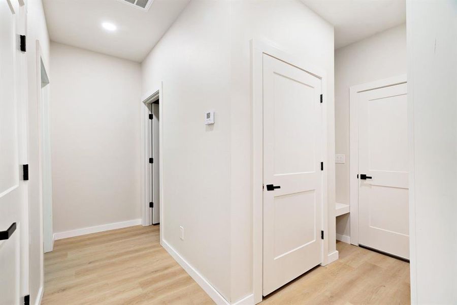 Spacious, unfurnished interior of a new home in , Paris (Image 19).