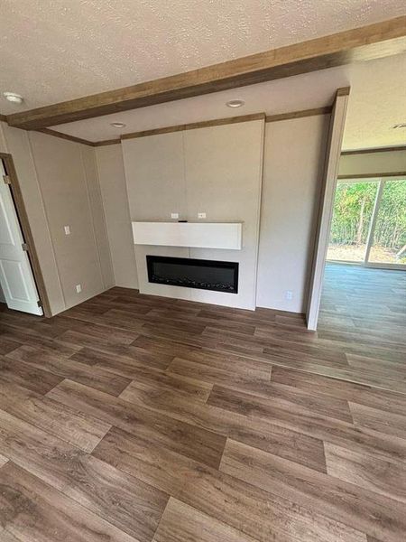 Spacious, unfurnished interior of a new home in , Kemp (Image 6).