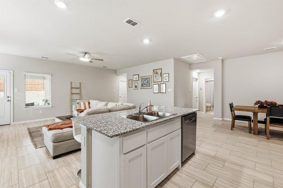 Furnished interior view inside a new home in Hickory Grove, Denton (Image 9).