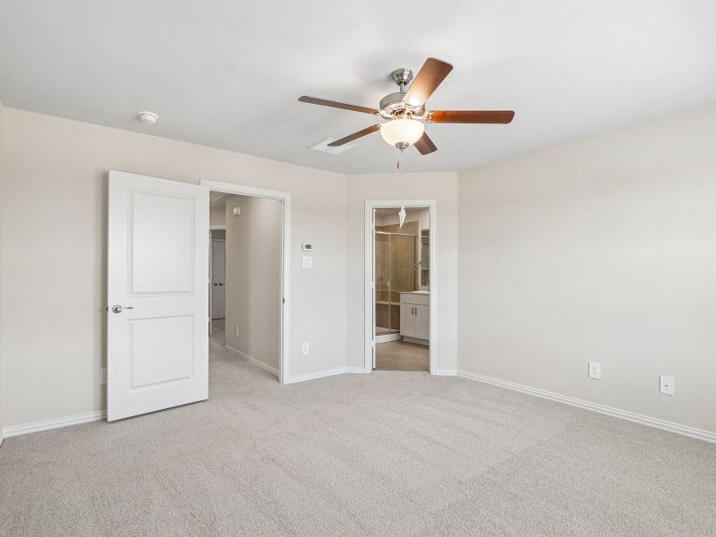 Spacious, unfurnished interior of a new home in Oak Ridge Park, Corinth (Image 12). Spacious, unfurnished interior of a new home in Oak Ridge Park, Corinth (Image 12).