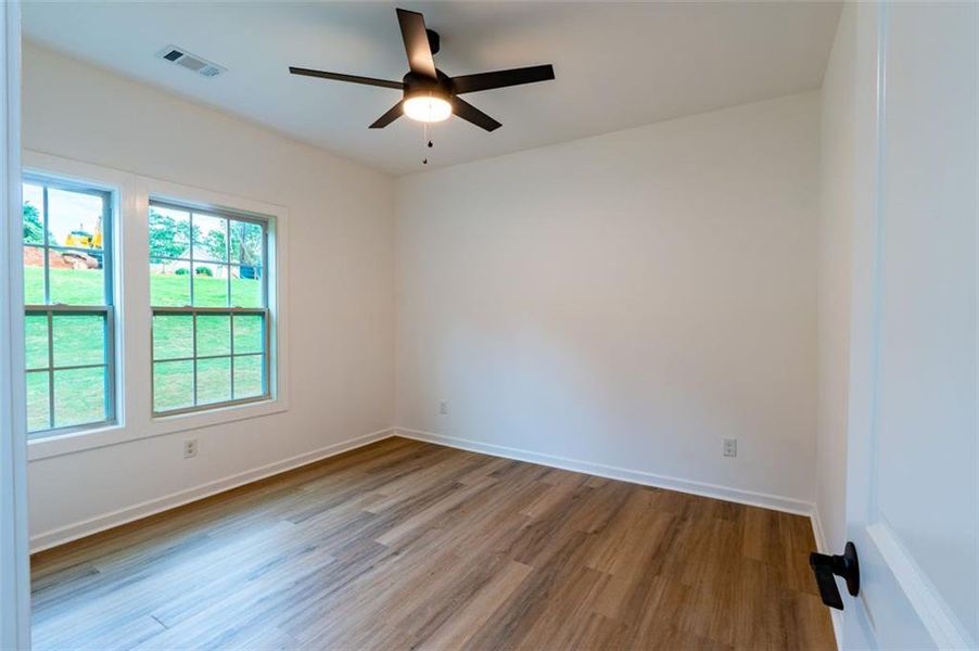 Spacious, unfurnished interior of a new home in , Stockbridge (Image 16).