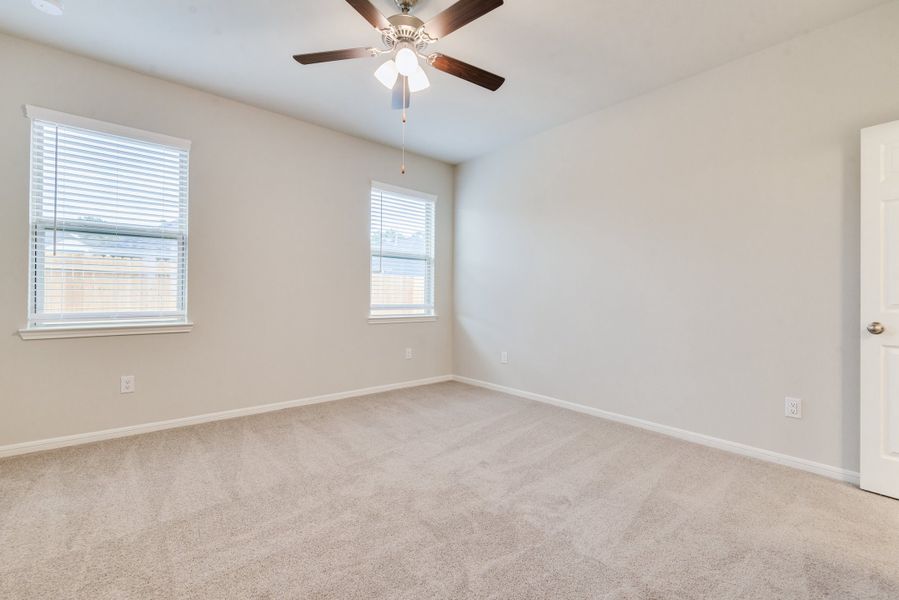 Representative unfurnished interior of a home built from the Floor Plan 1784 by Colina Homes in Tidwell Lakes, Houston (Image 35).