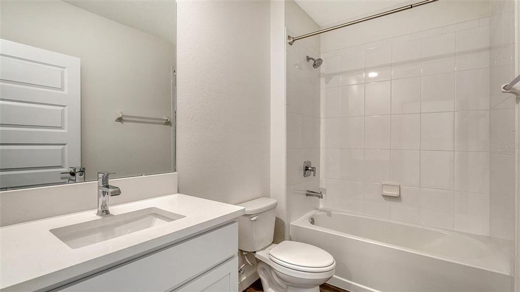 Furnished interior view inside a new home in Star Farms at Lakewood Ranch, Bradenton (Image 4).