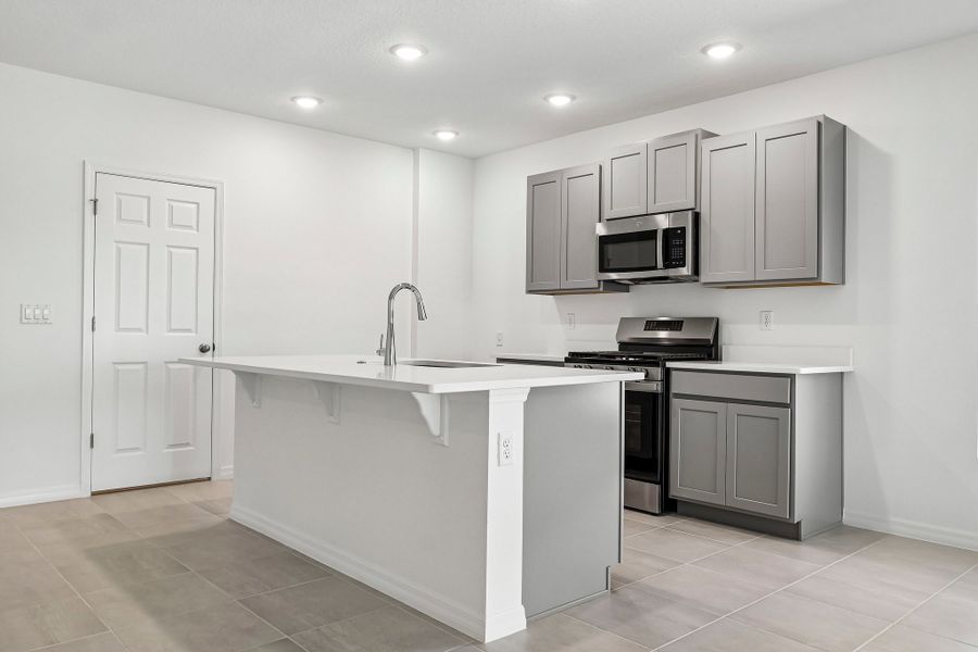Furnished interior view inside a new home in Hodges Reserve, Howey-in-the-Hills (Image 4).