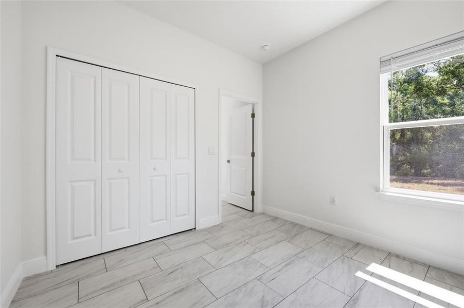 Spacious, unfurnished interior of a new home in , Ocala (Image 27).