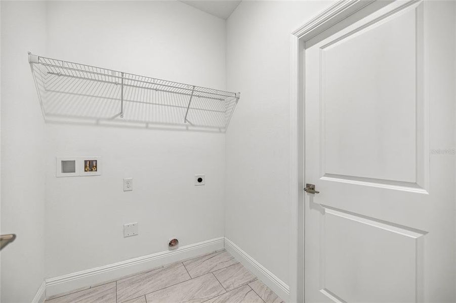 Spacious, unfurnished interior of a new home in , Ocala (Image 11).