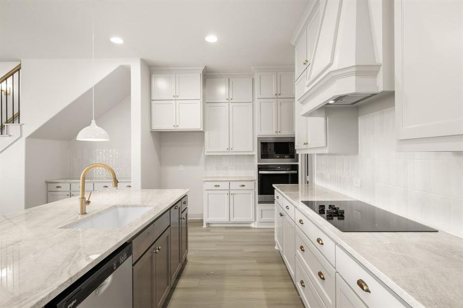 4809 Nomad- Kitchen-3